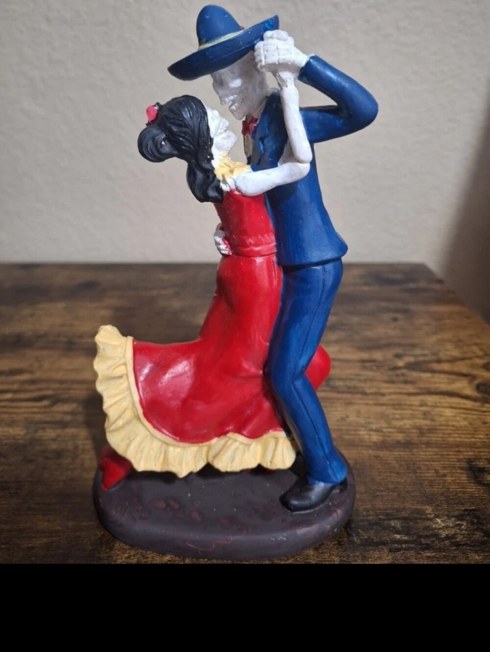Cool Day of the Dead/Dia De Los Muertos Dancing Couple Resin Figurine New.